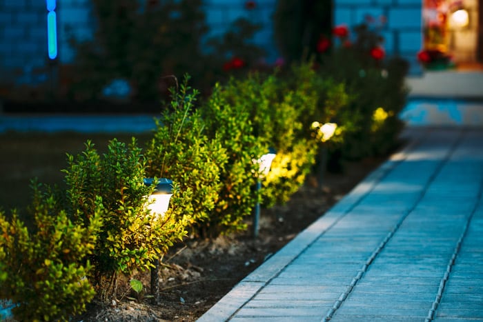 outdoor-lighting-walkway-landscaping